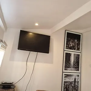 Appartement Studette Independant Avec Terrasse-climatisation, Marseille